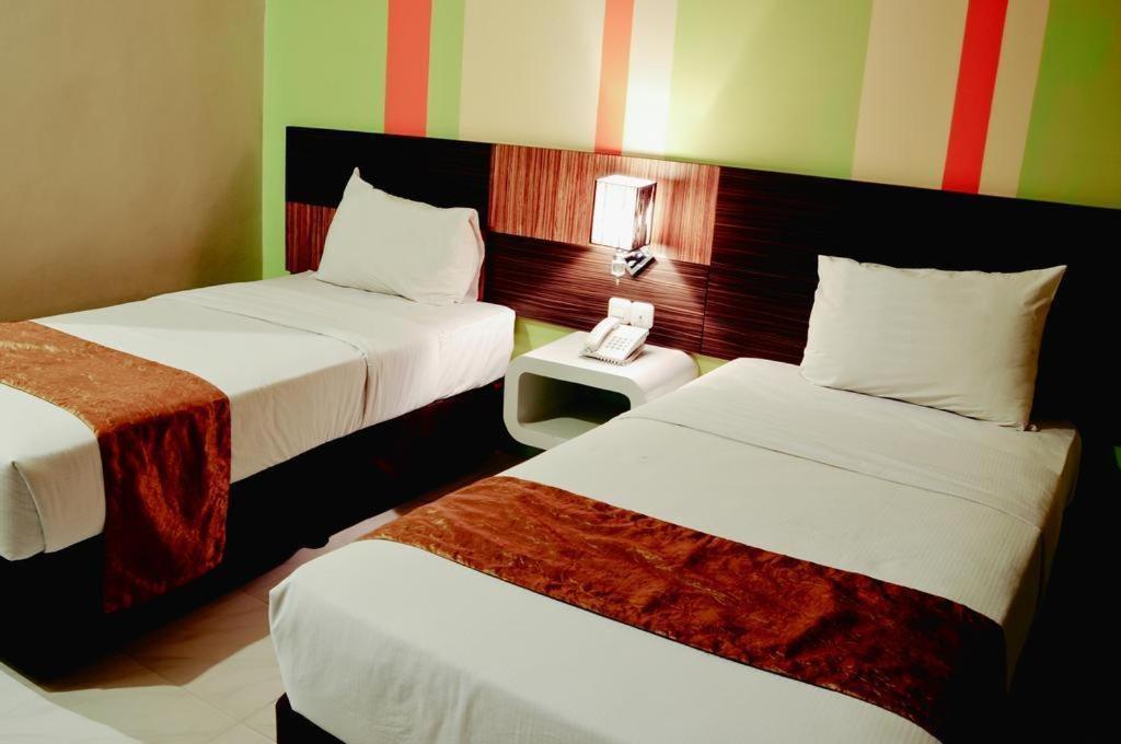 Pose In Hotel Yogyakarta Dış mekan fotoğraf